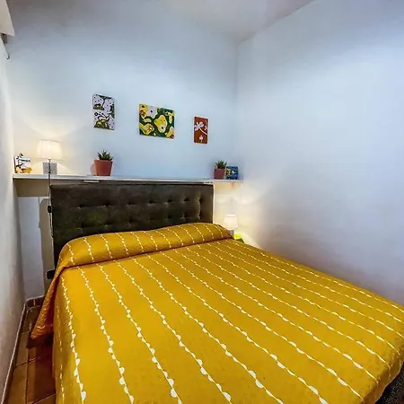 Casa In Centro A Apartment Formia